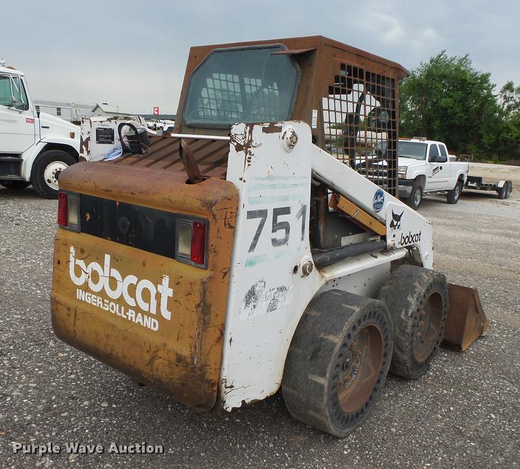 image for item DE3674 1999 Bobcat 751 skid steer