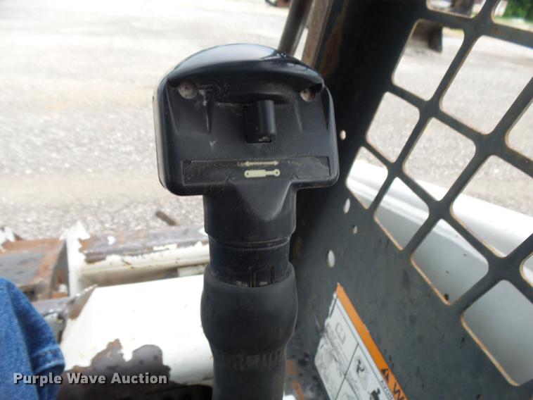 image for item DE3674 1999 Bobcat 751 skid steer
