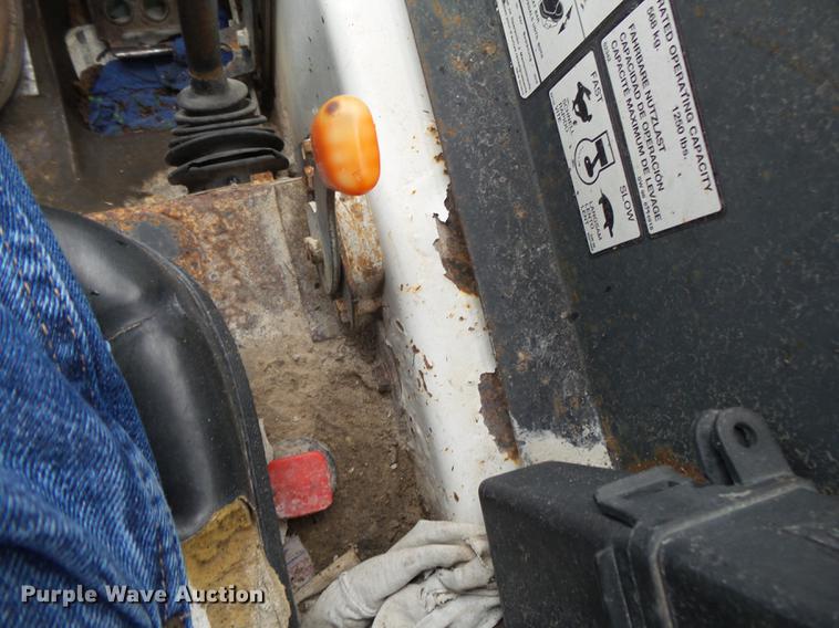 image for item DE3674 1999 Bobcat 751 skid steer