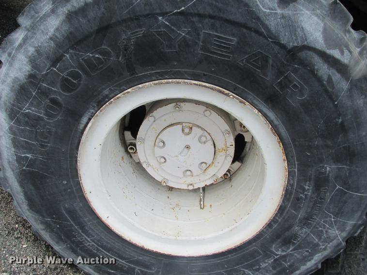 image for item DE3677 P & H T600XL truck crane