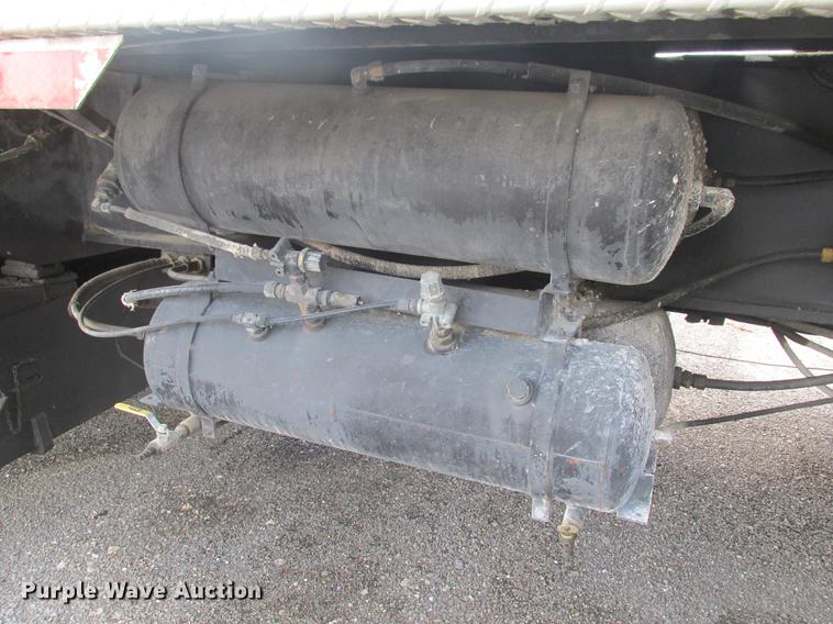 image for item DE3677 P & H T600XL truck crane