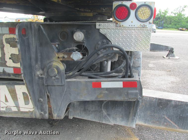 image for item DE3677 P & H T600XL truck crane