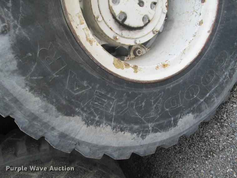 image for item DE3677 P & H T600XL truck crane