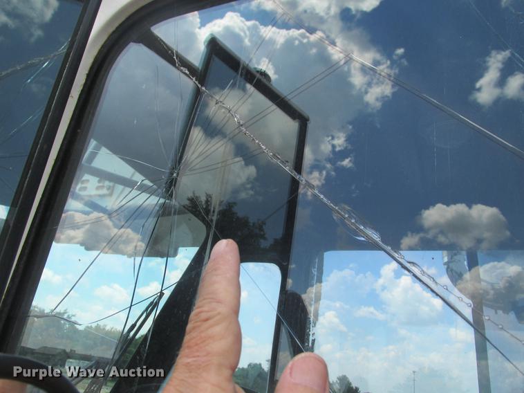 image for item DE3677 P & H T600XL truck crane