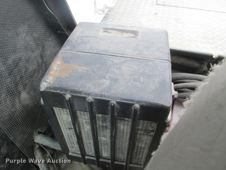 image for item DE3677 P & H T600XL truck crane