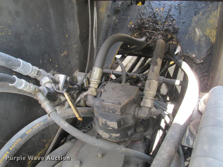 image for item DE3677 P & H T600XL truck crane