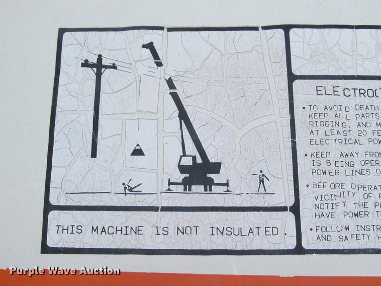 image for item DE3677 P & H T600XL truck crane