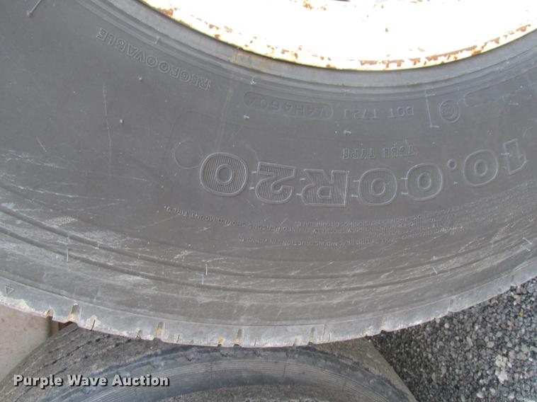 image for item DE3677 P & H T600XL truck crane