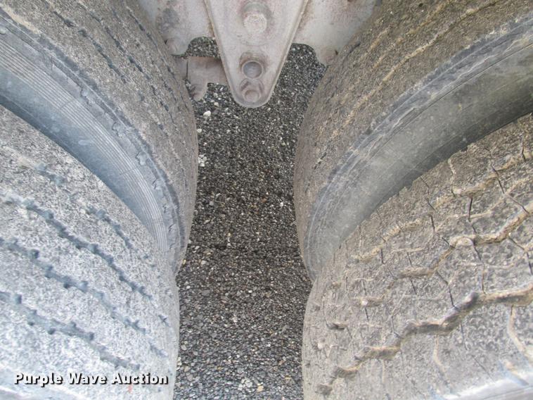 image for item DE3677 P & H T600XL truck crane