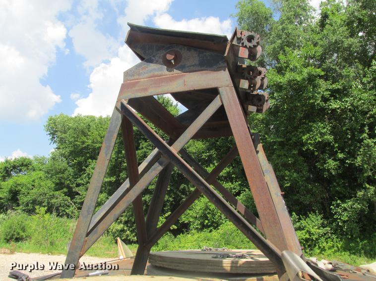 image for item DE3677 P & H T600XL truck crane