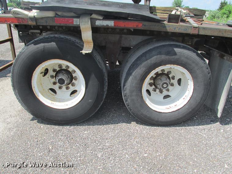 image for item DE3677 P & H T600XL truck crane