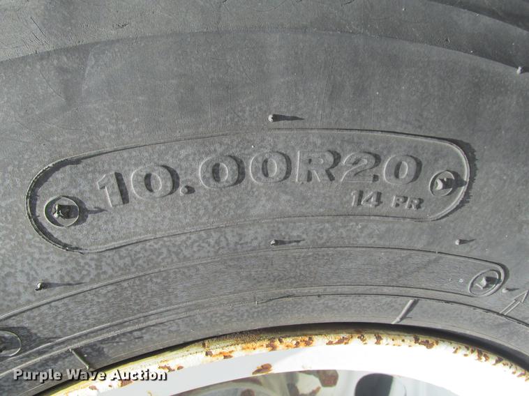 image for item DE3677 P & H T600XL truck crane