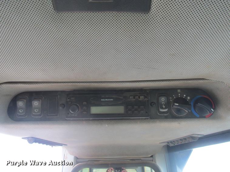 image for item DE3679 2002 John Deere 650H LGP dozer