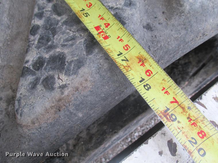 image for item DE3680 Cedarapids CR462 paver