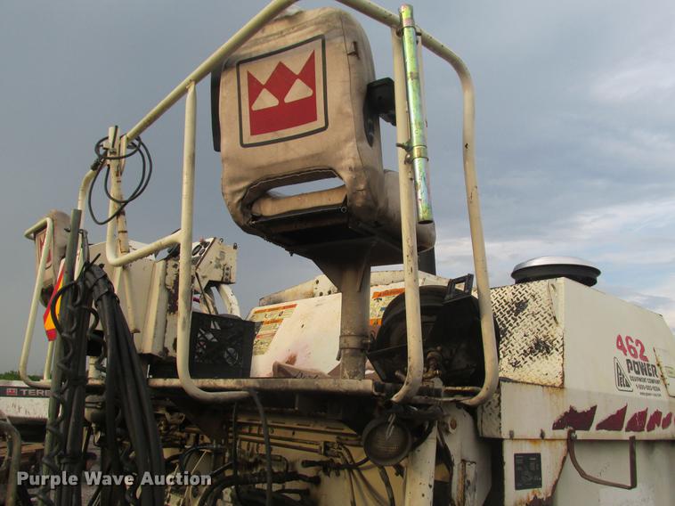 image for item DE3680 Cedarapids CR462 paver