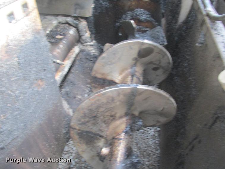 image for item DE3680 Cedarapids CR462 paver