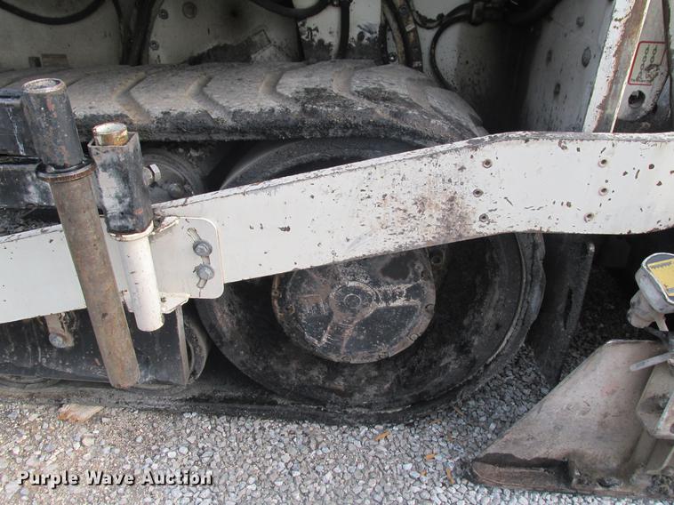 image for item DE3680 Cedarapids CR462 paver