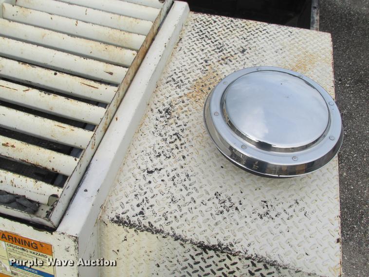 image for item DE3680 Cedarapids CR462 paver