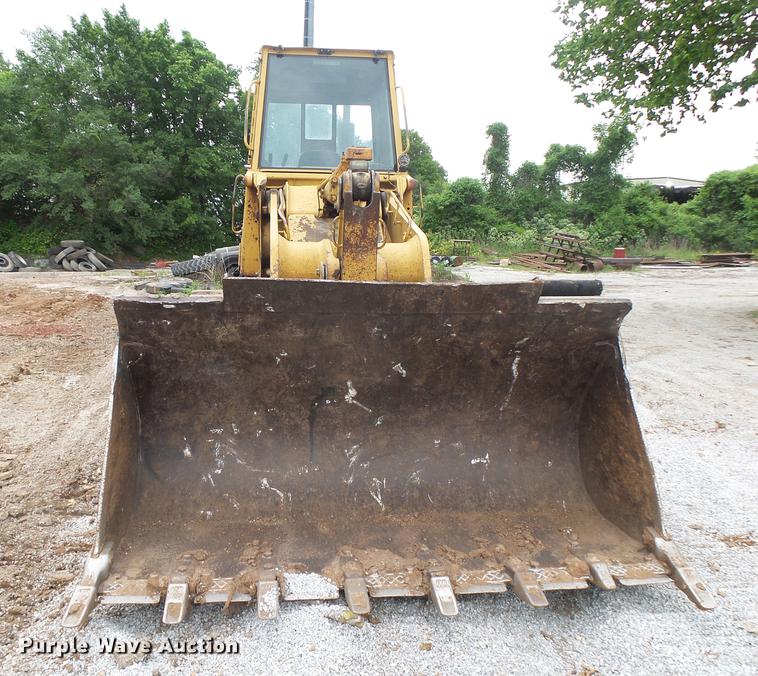 image for item DE3681 1993 Caterpillar 963 track loader