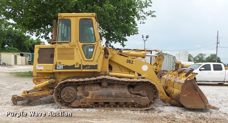 image for item DE3681 1993 Caterpillar 963 track loader
