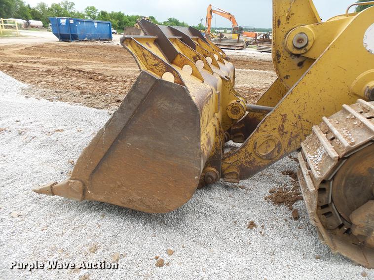 image for item DE3681 1993 Caterpillar 963 track loader