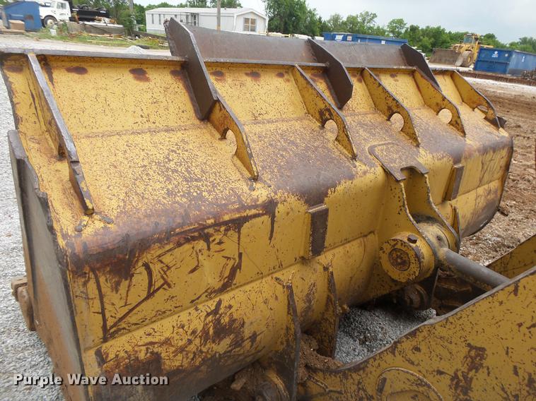 image for item DE3681 1993 Caterpillar 963 track loader