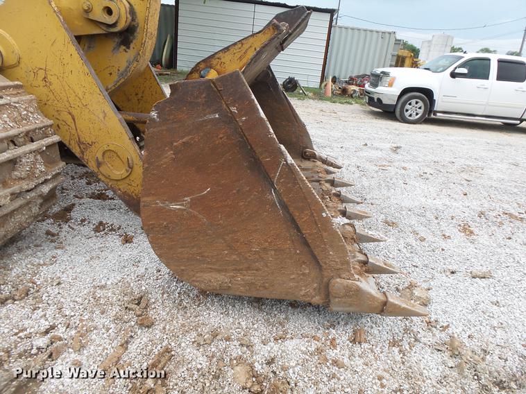 image for item DE3681 1993 Caterpillar 963 track loader