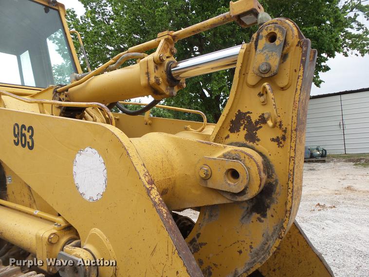 image for item DE3681 1993 Caterpillar 963 track loader