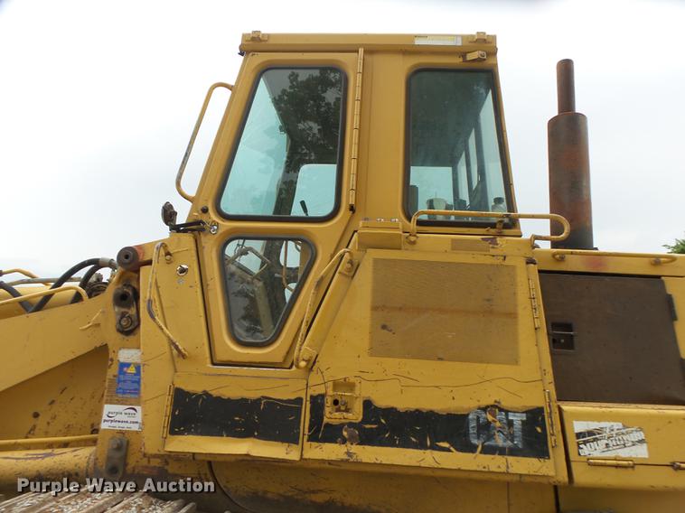 image for item DE3681 1993 Caterpillar 963 track loader