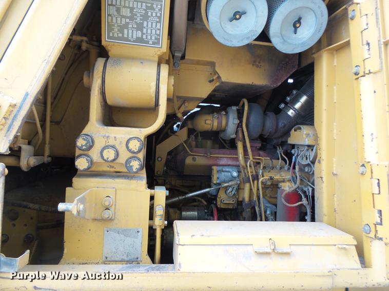 image for item DE3681 1993 Caterpillar 963 track loader