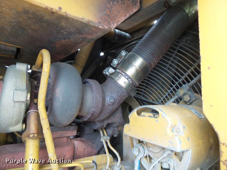 image for item DE3681 1993 Caterpillar 963 track loader