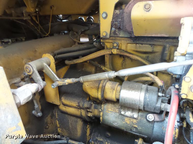 image for item DE3681 1993 Caterpillar 963 track loader