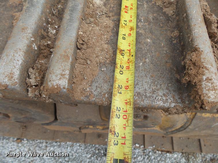 image for item DE3681 1993 Caterpillar 963 track loader