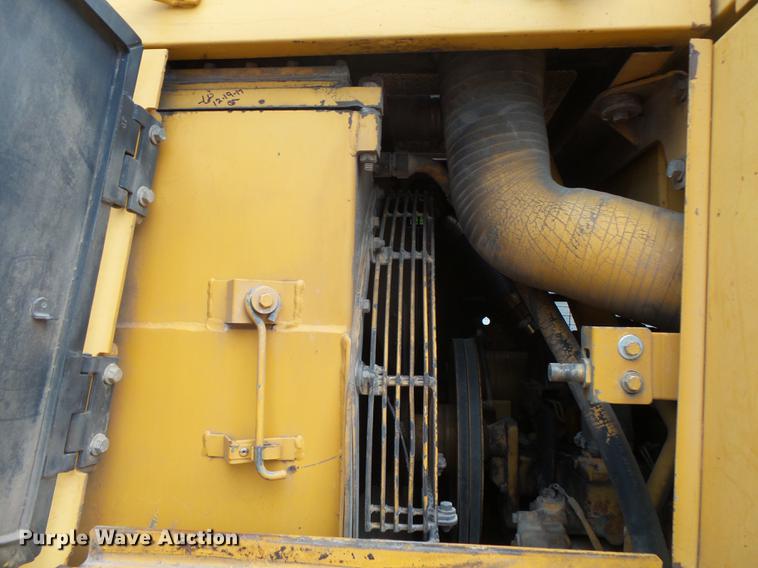 image for item DE3681 1993 Caterpillar 963 track loader