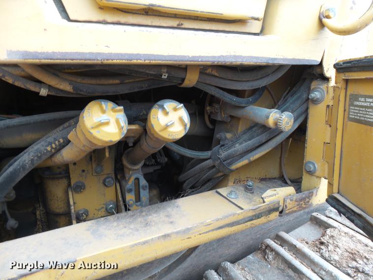 image for item DE3681 1993 Caterpillar 963 track loader