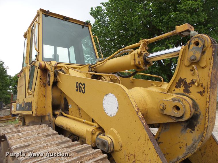 image for item DE3681 1993 Caterpillar 963 track loader