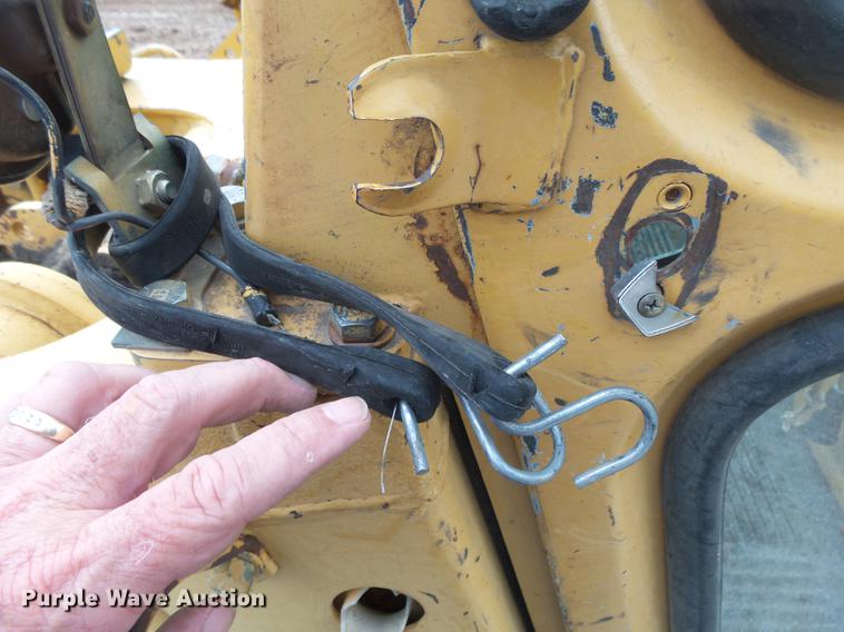 image for item DE3681 1993 Caterpillar 963 track loader