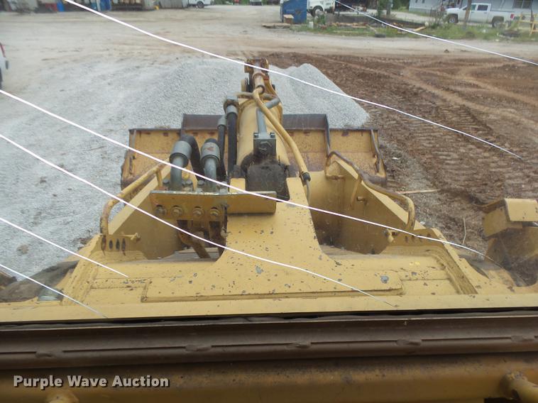 image for item DE3681 1993 Caterpillar 963 track loader