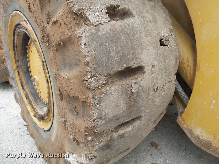 image for item DE3683 1997 Caterpillar 988F Series II wheel loader