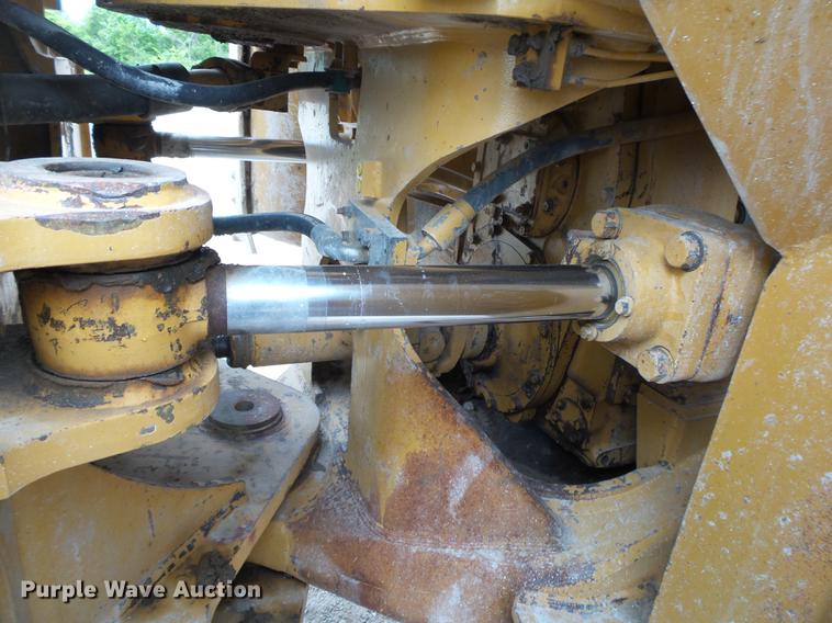 image for item DE3683 1997 Caterpillar 988F Series II wheel loader