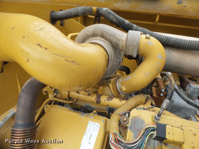 image for item DE3683 1997 Caterpillar 988F Series II wheel loader