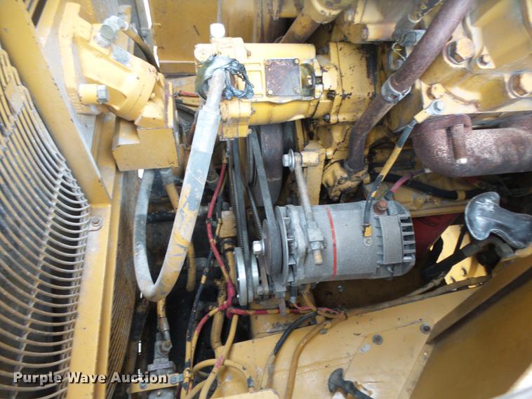 image for item DE3683 1997 Caterpillar 988F Series II wheel loader