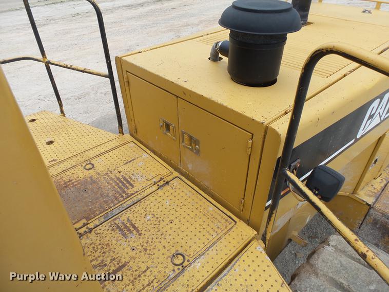 image for item DE3683 1997 Caterpillar 988F Series II wheel loader