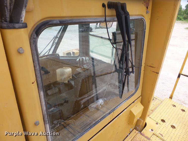 image for item DE3683 1997 Caterpillar 988F Series II wheel loader