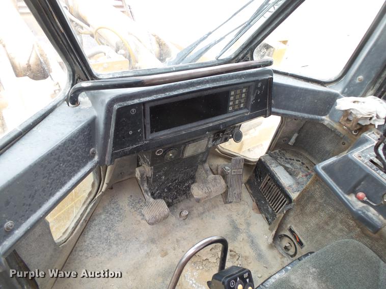 image for item DE3683 1997 Caterpillar 988F Series II wheel loader