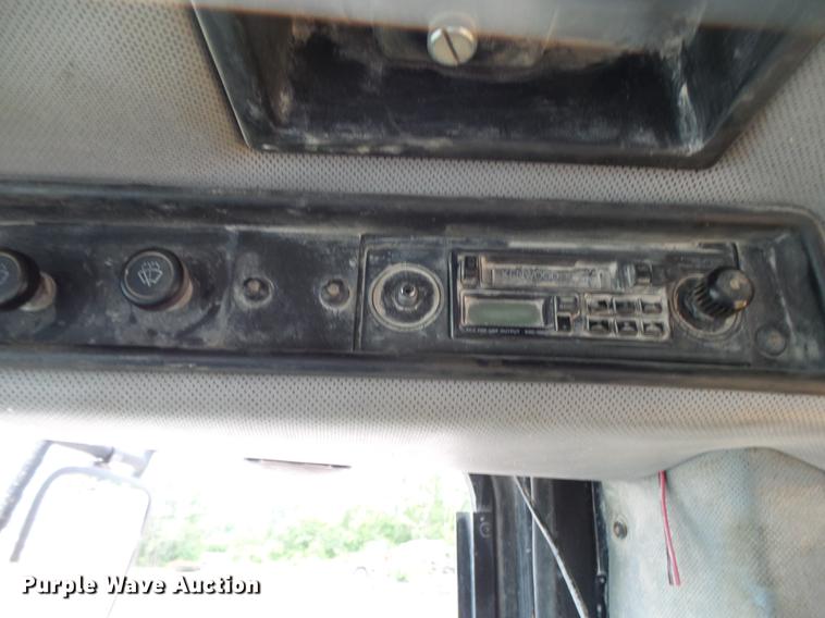 image for item DE3683 1997 Caterpillar 988F Series II wheel loader