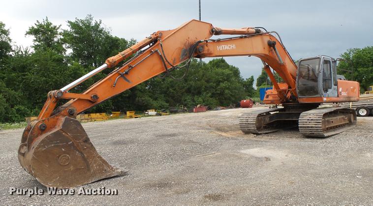 image for item DE3684 2000 Hitachi EX330LC excavator