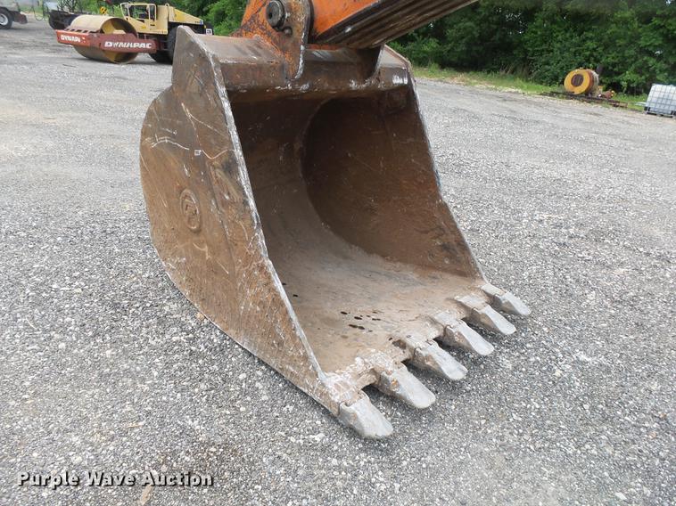 image for item DE3684 2000 Hitachi EX330LC excavator