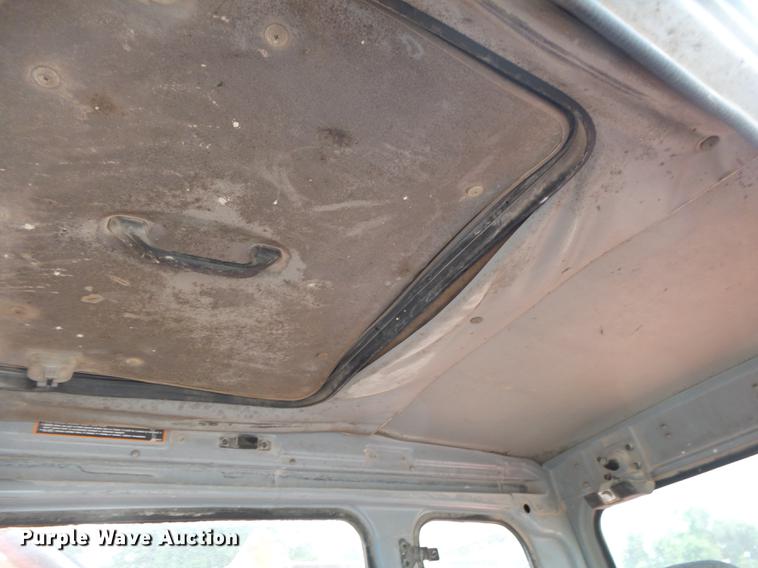 image for item DE3684 2000 Hitachi EX330LC excavator