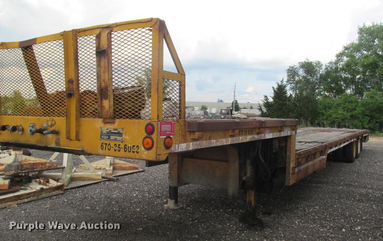 image for item DE3685 1997 Ledwell HT48102 drop deck equipment trailer